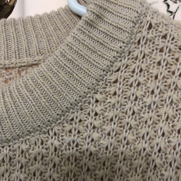 Universal thread sweater size L - Picture 3 of 3